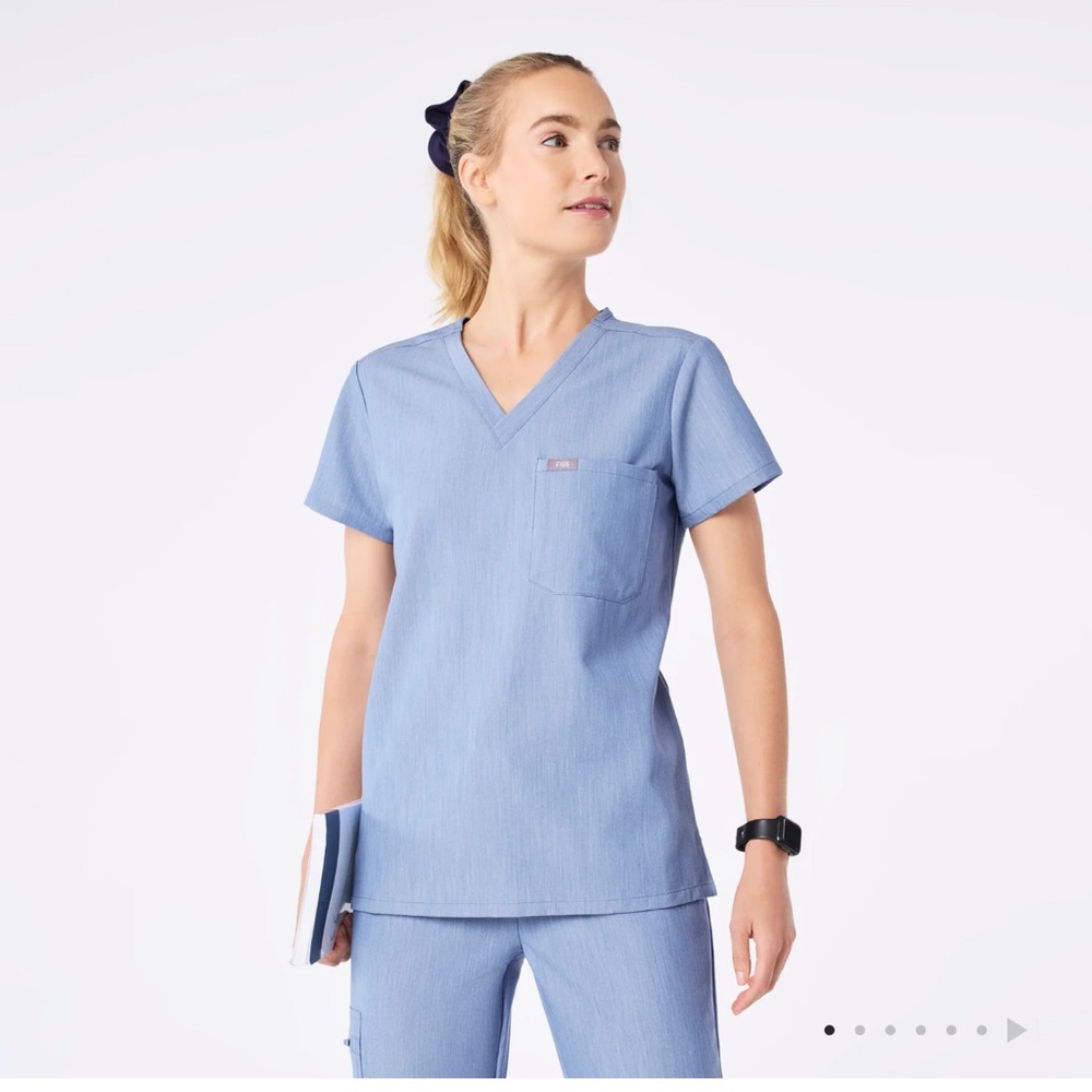 FIGS Scrubs Heather Indigo Zamora High Waisted Pants + Catarina One Pocket Top